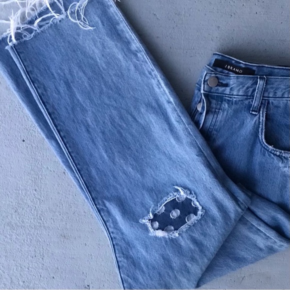 J BRAND Button Fly Ripped Polka Dot Distrusted Frayed Raw Hem Cropped Jeans - Picture 4 of 9